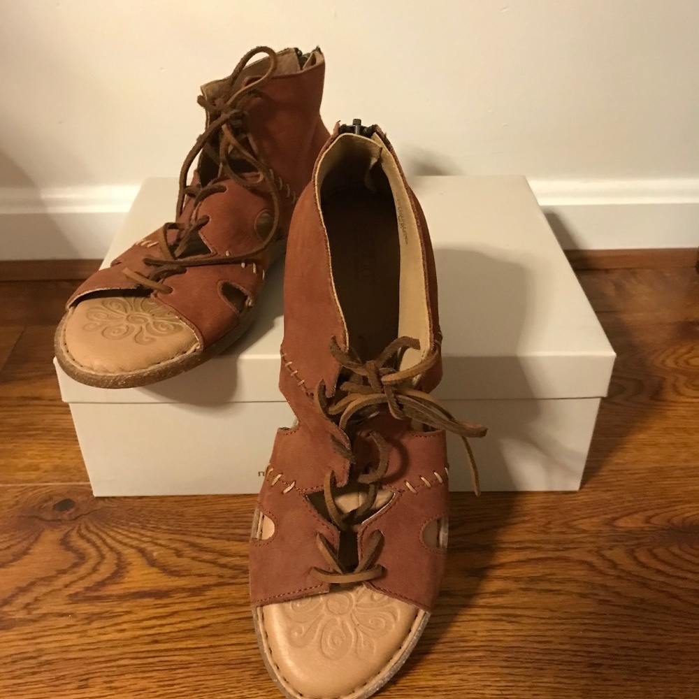 Born Women's Brown Lace-Up Cutout Sandals